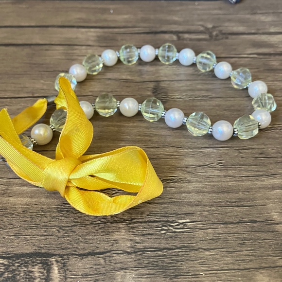 Vintage faux pearl and crystal baroque necklace with yellow satin ribbon - Picture 5 of 8